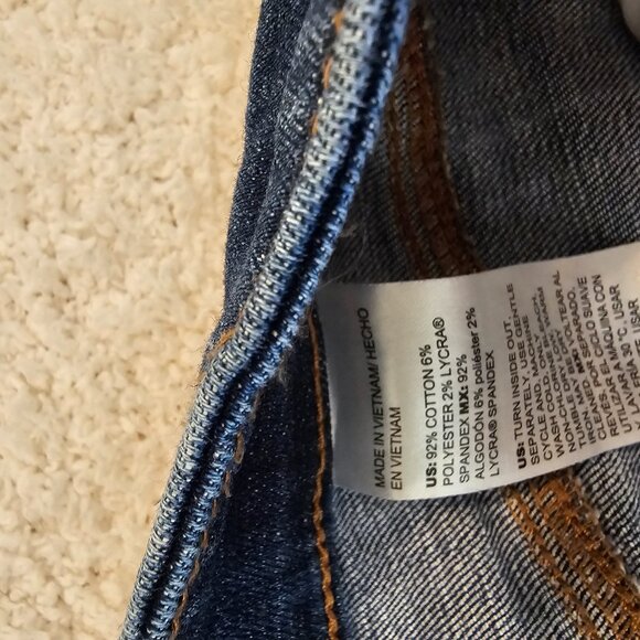 Chico's So Slimming Girlfriend Jean, size 12 (Chico's size 2) EUC - Picture 7 of 7